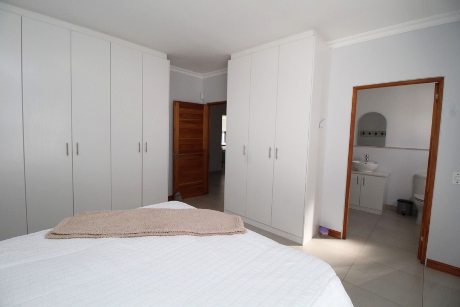 5 Bedroom Property for Sale in Calypso Beach Western Cape